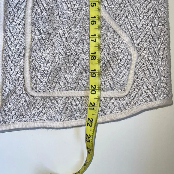 Maurices Cream & Gray Chevron Pocket Full Tweed Zip Vest Medium Women’s - Picture 7 of 10